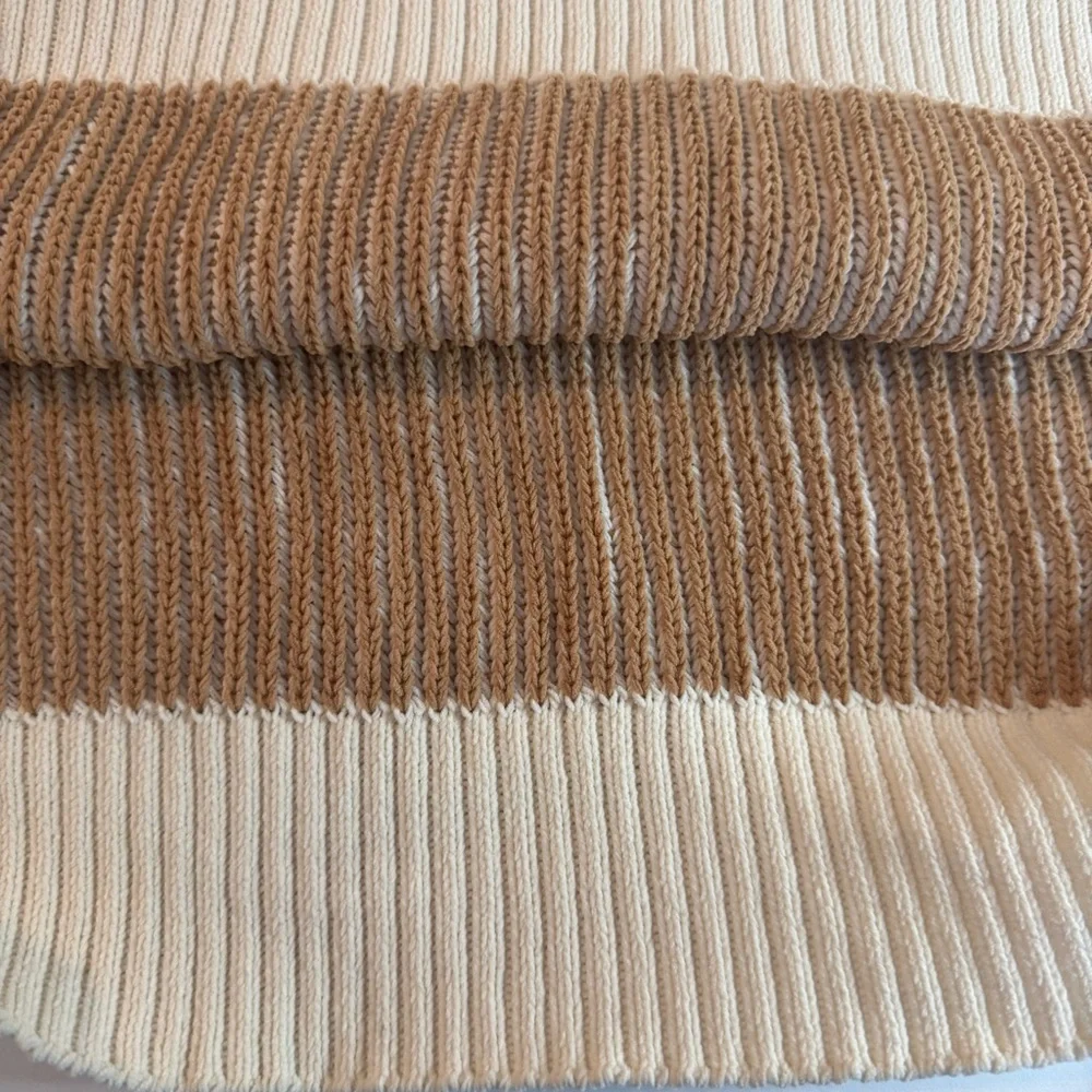 Aerie Beyond Chenille Woman’s Medium Two Toned Tan Cream Knit Crewneck Sweater - Picture 10 of 13